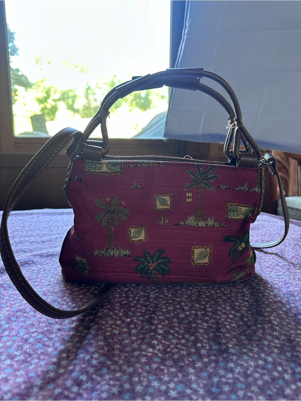 Women's Tropical Print Crossbody Bag in Burgundy - Picture 2 of 8